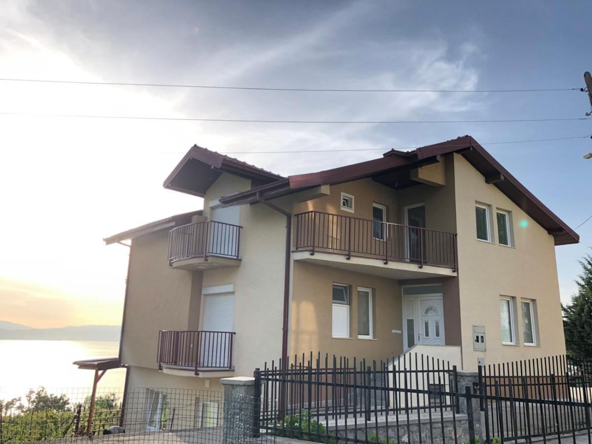Risteski Guest House Elshani Buitenkant foto