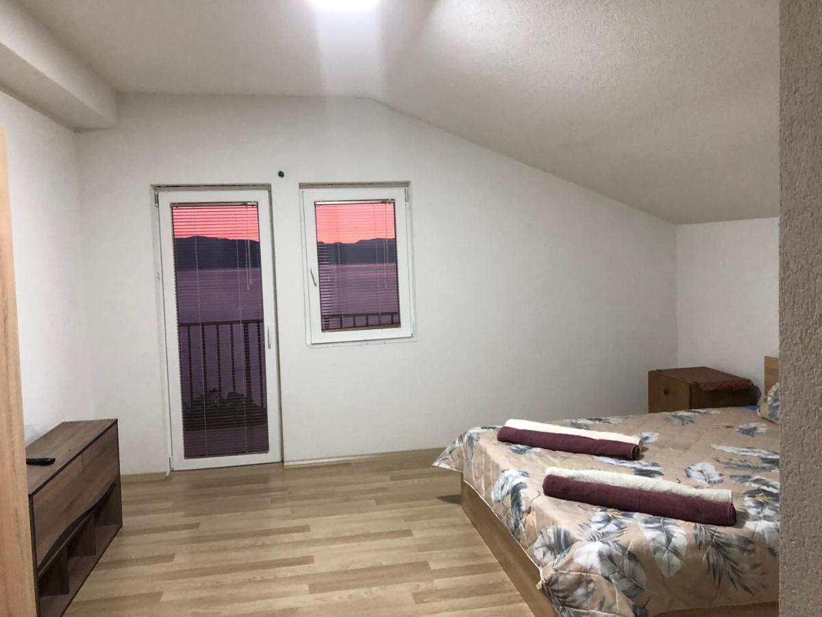 Risteski Guest House Elshani Buitenkant foto