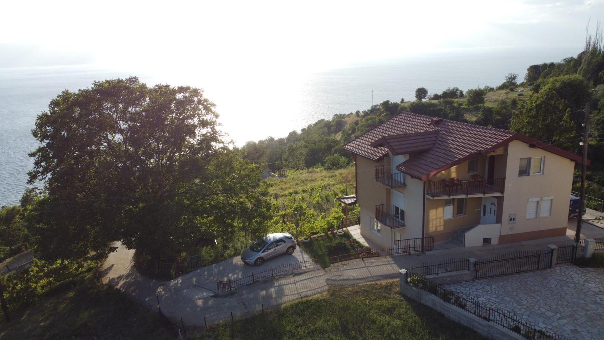 Risteski Guest House Elshani Buitenkant foto