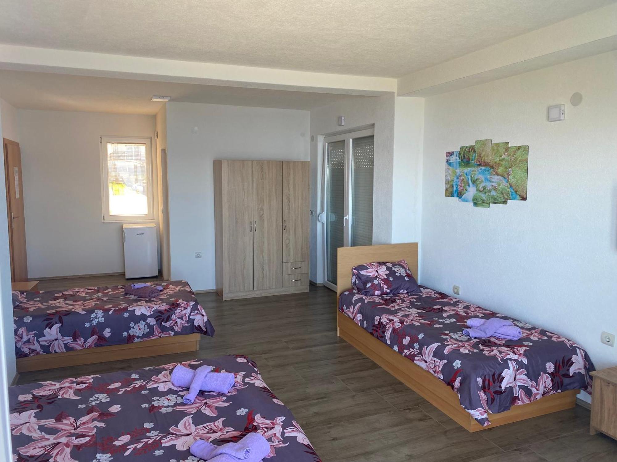 Risteski Guest House Elshani Buitenkant foto