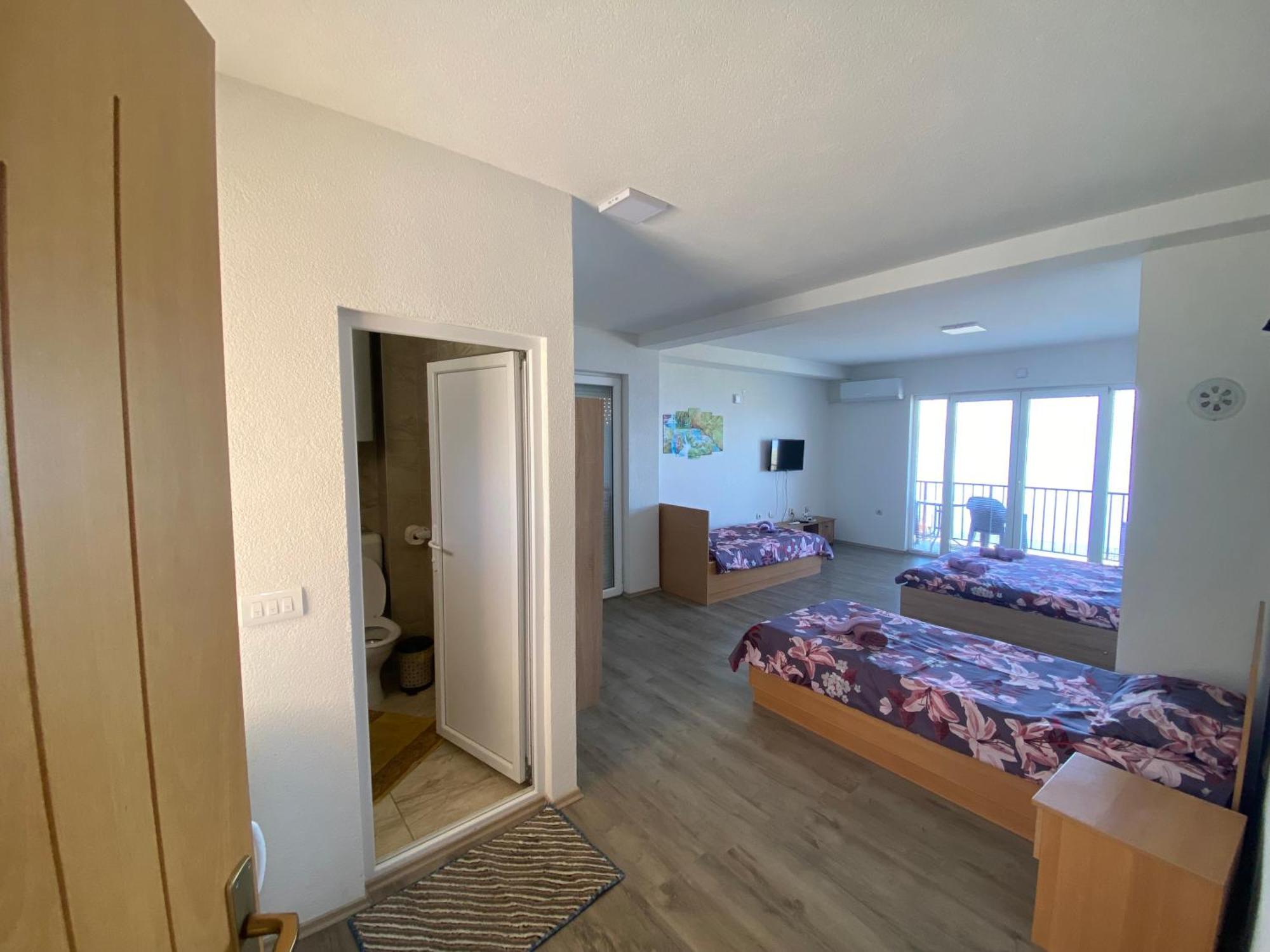 Risteski Guest House Elshani Buitenkant foto